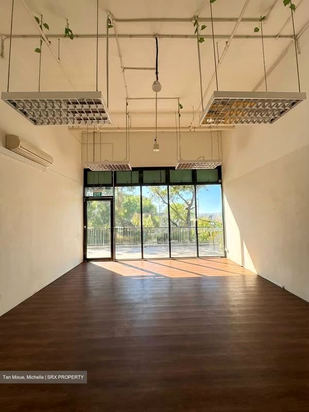 Kingsford Waterbay (D19), Shop House #570062301